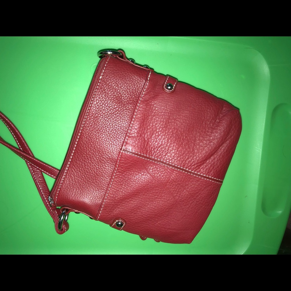 Red - Picture 2 of 5
